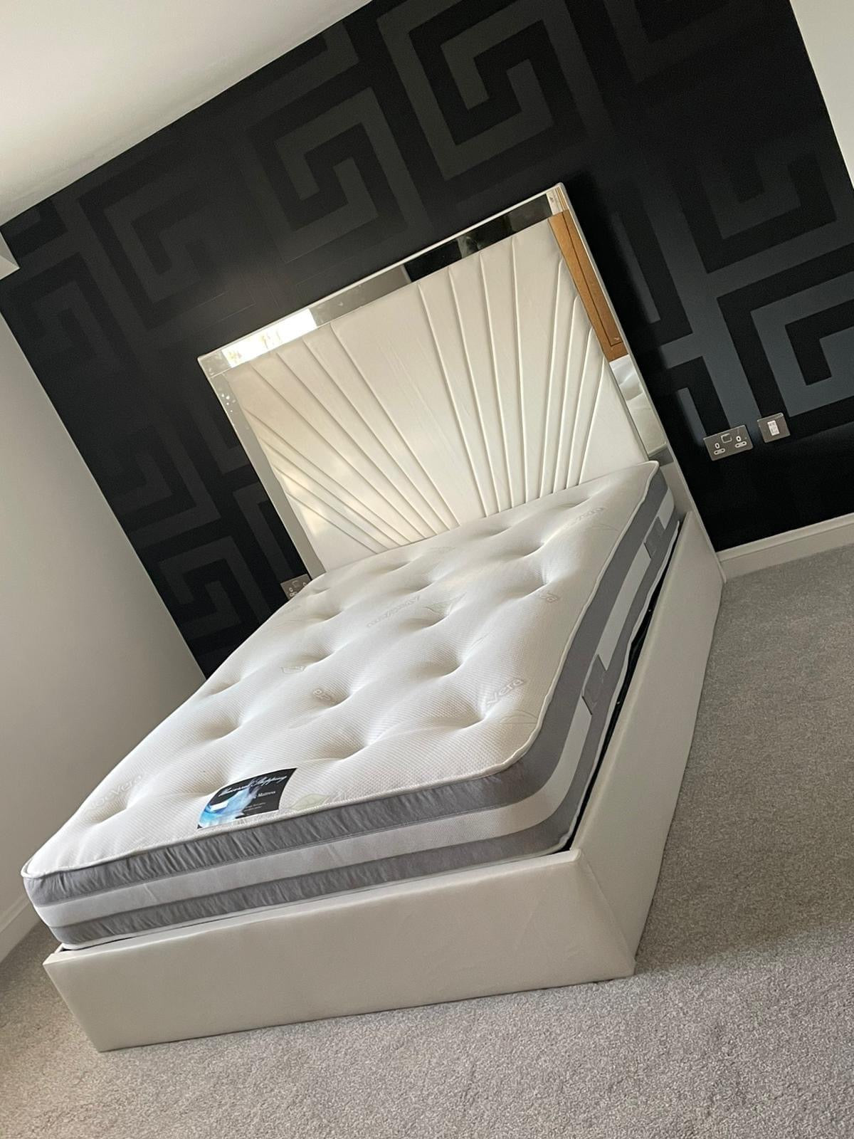 Sunrise Mirror Bed
