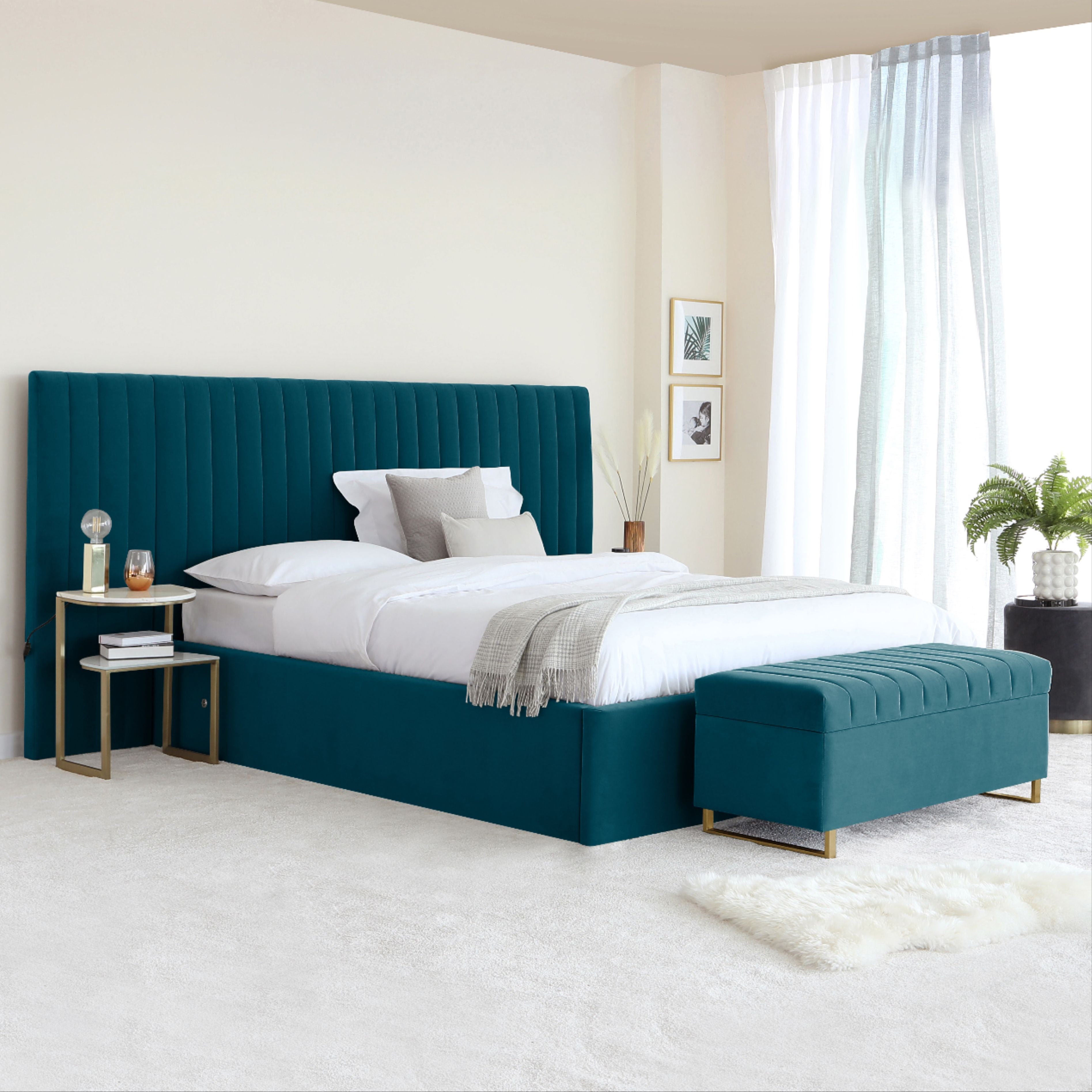 Mount Pearl Extra Wide Bed