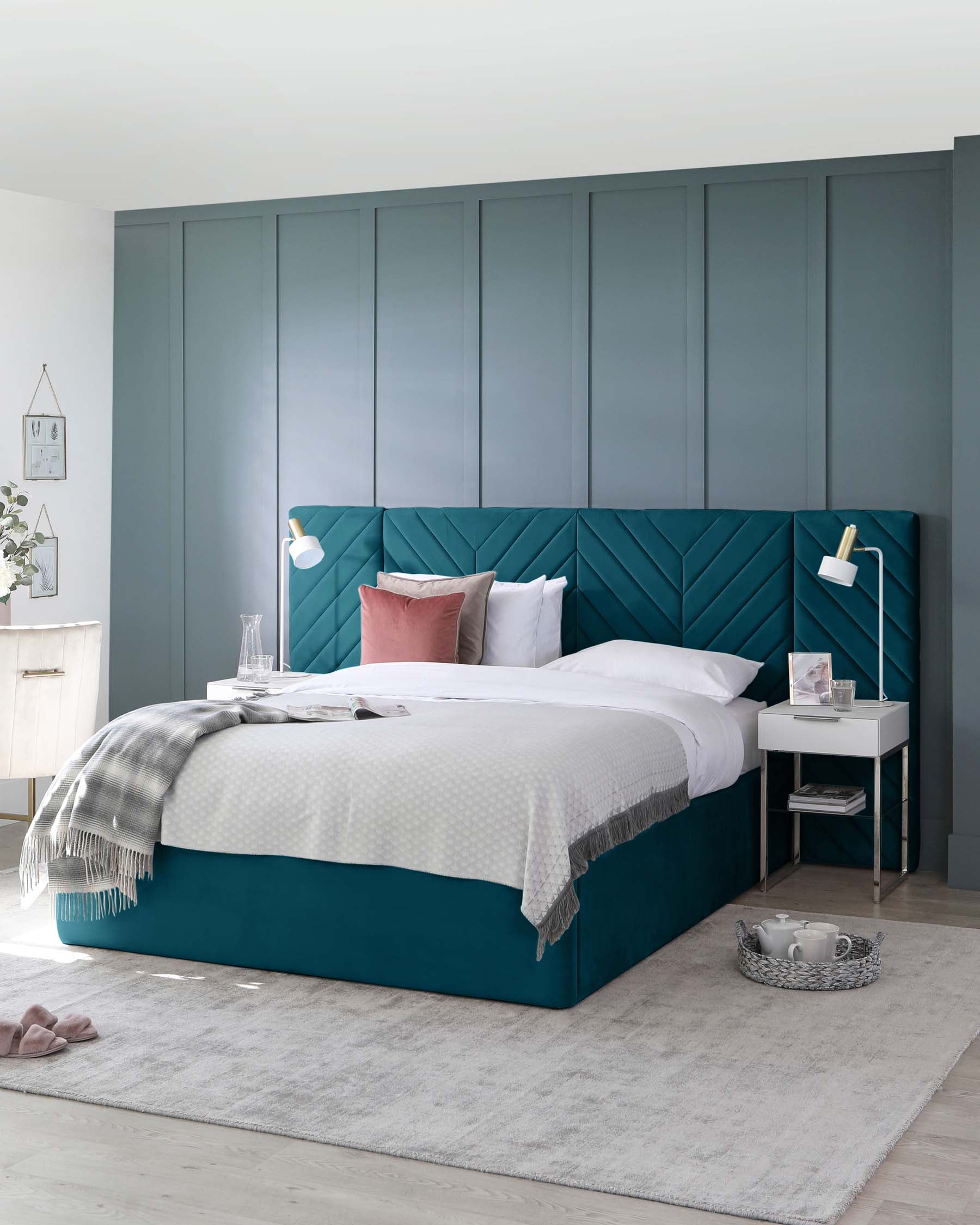 Luxury Caroline Extra Wide Panelled Bed