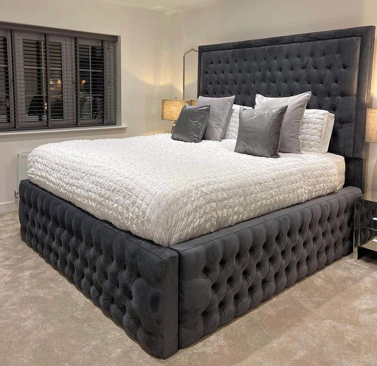 Alexander Chesterfield Bed
