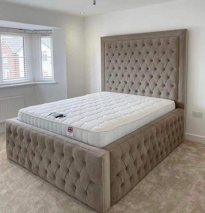 Alexander Chesterfield Bed