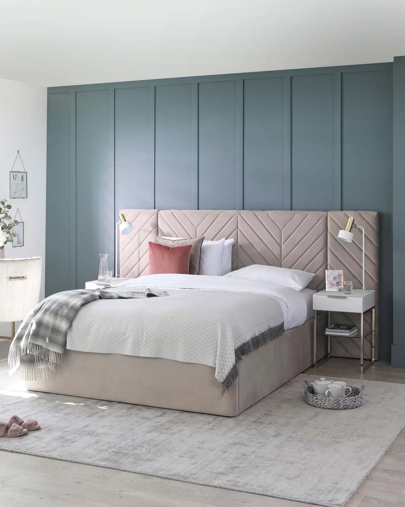 Luxury Caroline Extra Wide Panelled Bed