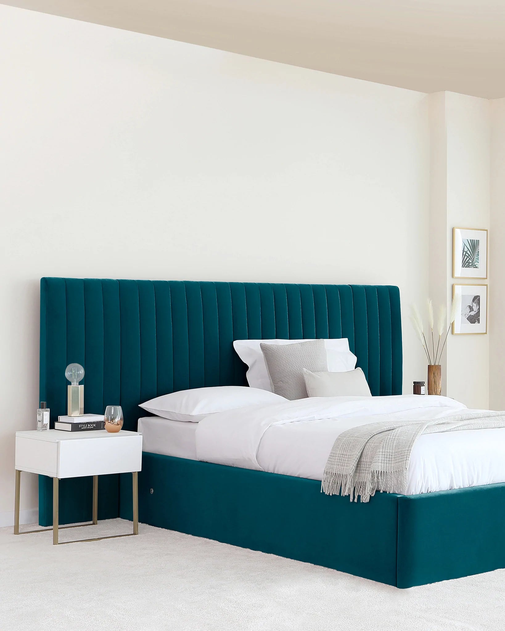 Mount Pearl Extra Wide Bed