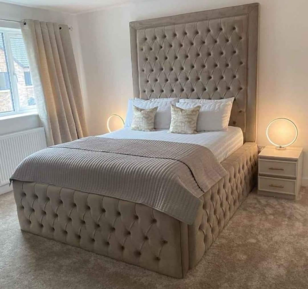 Alexander Chesterfield Bed