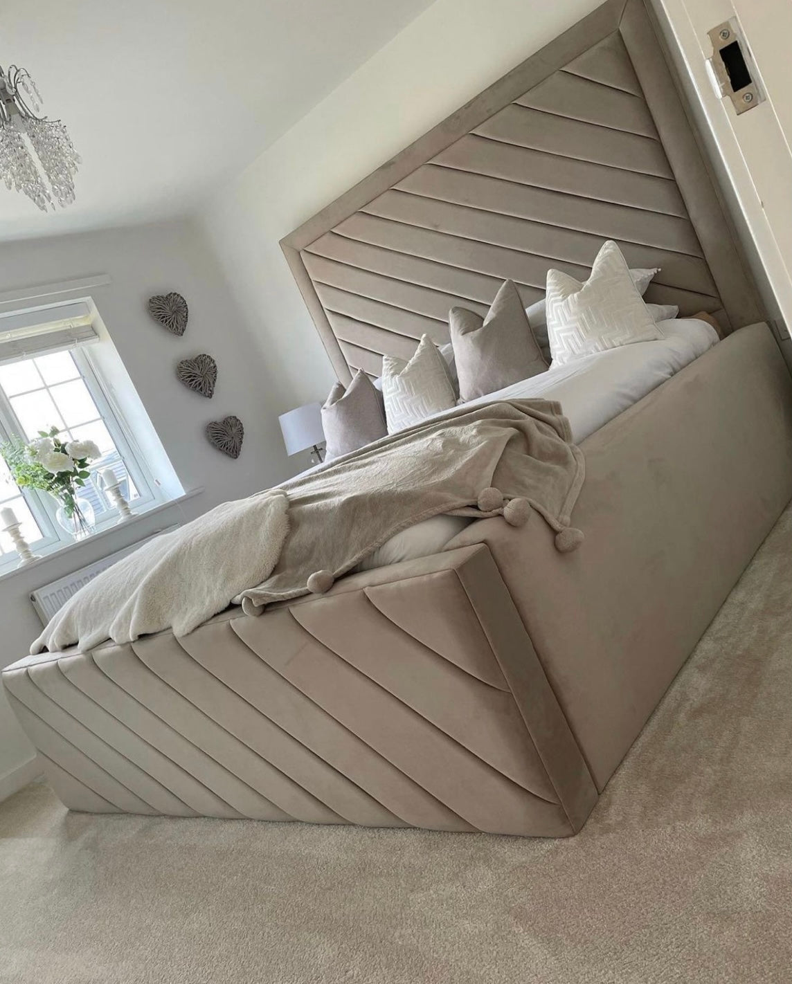 Lawrence Luxury Ottoman Bed