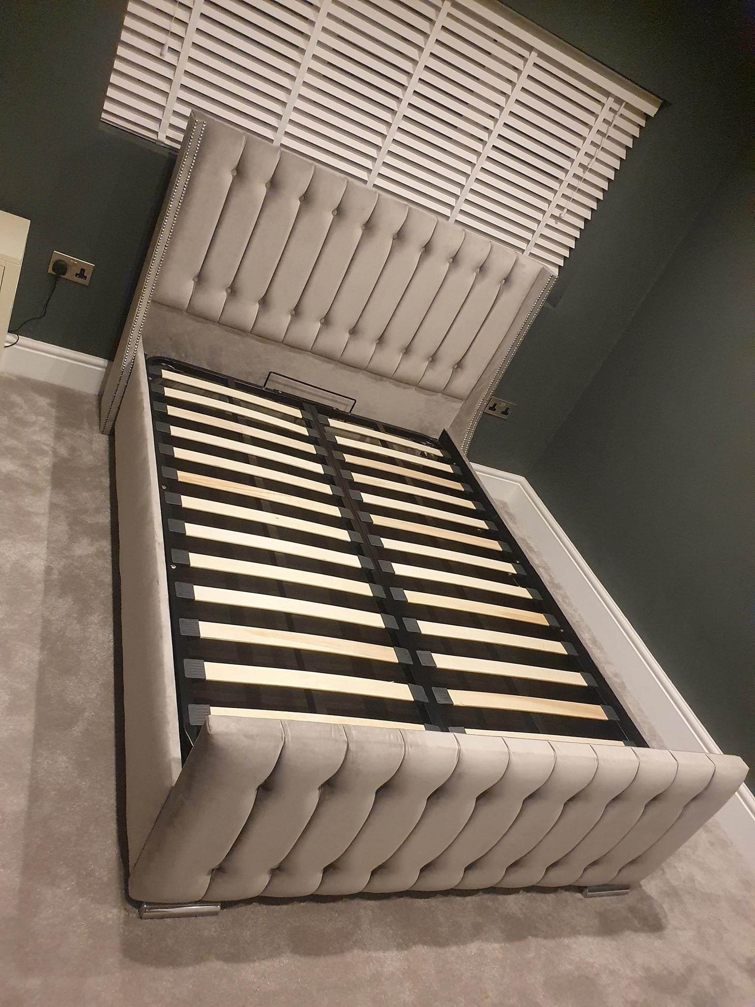 Chicago Luxury Bed